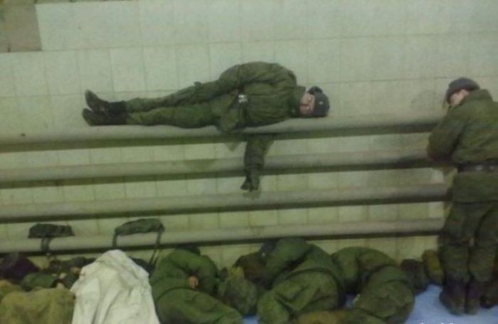 Но главная ценность для солдата — это сон. армия, русская армия, солдаты