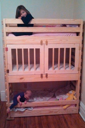 трехярусная кровать в детской
