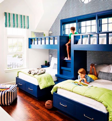 фото синяя детская комната для троих детей