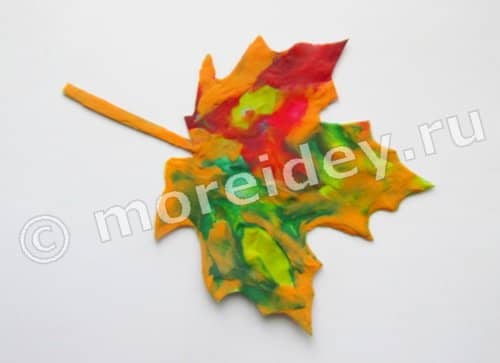 Листья из пластилина