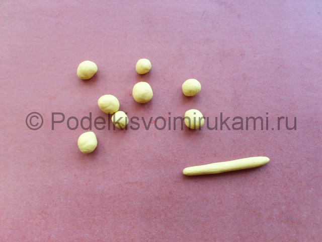 Лепка солнышка с лучиками из пластилина - фото 5.