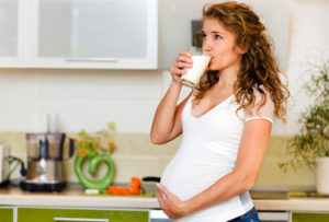 Правильное питание беременных, питание в третьем триместре, режим питания беременных