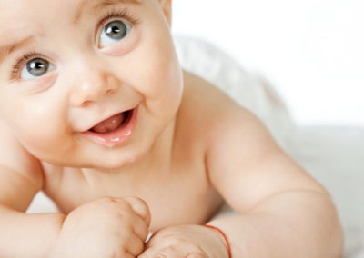 Опрелости на шее у новорожденного: причины и лечение в домашних условиях