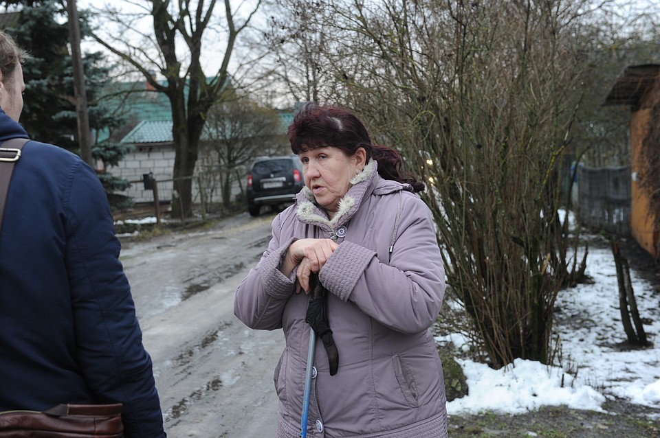 Местные жители в шоке от новостей о своем соседе Фото: Олег ЗОЛОТО