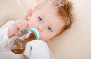 Лечение потливости у ребенка во время сна