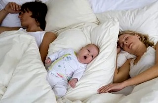 Почему ребенок в 3 месяца плохо спит