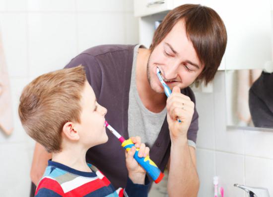 чистить зубы ребенку 1 год 