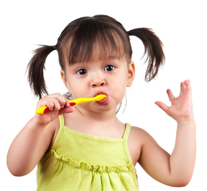 во сколько чистить зубы ребенку