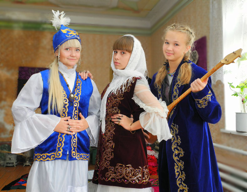 национальный казахский костюм